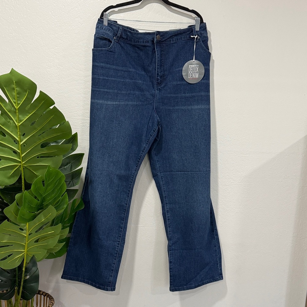 NWT Avenue straight leg Deep Indigo Flare Jeans plus size 32